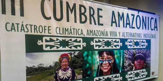 Cartel de la III cumbre regional de la Amazonía, que se celebra en Lima (Perú) a la que asisten líderes indígenas de 14 países latinoamericanos