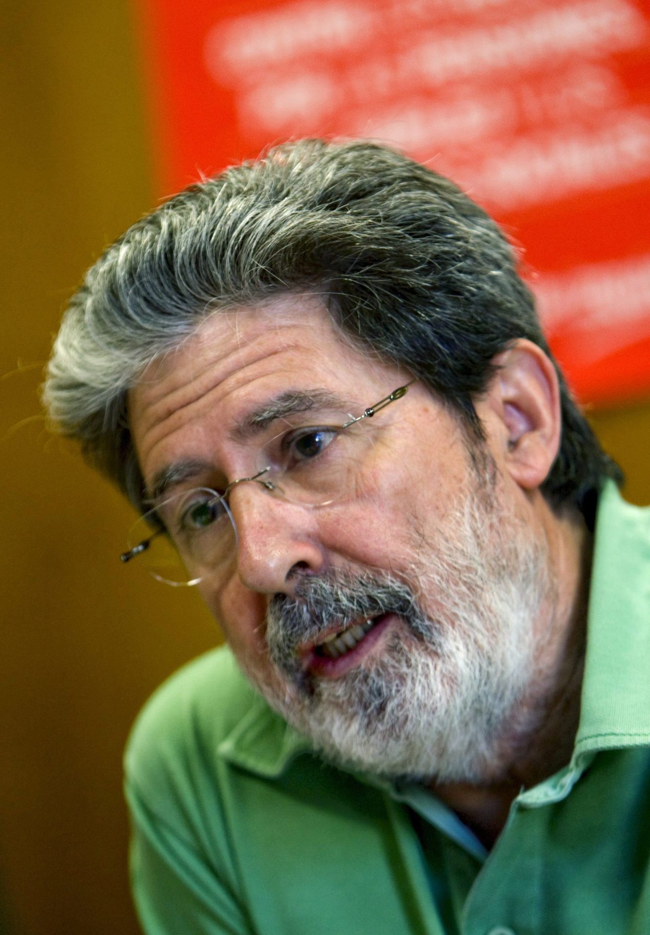 El responsable de Energía de IU, Adolfo Barrena. EFE/Javier Cebollada