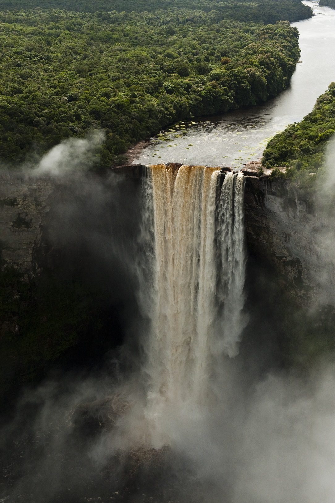 Imagen de la espectacular catarata Kaieteur. FOTO CEDIDA POR Conservation International Guyana