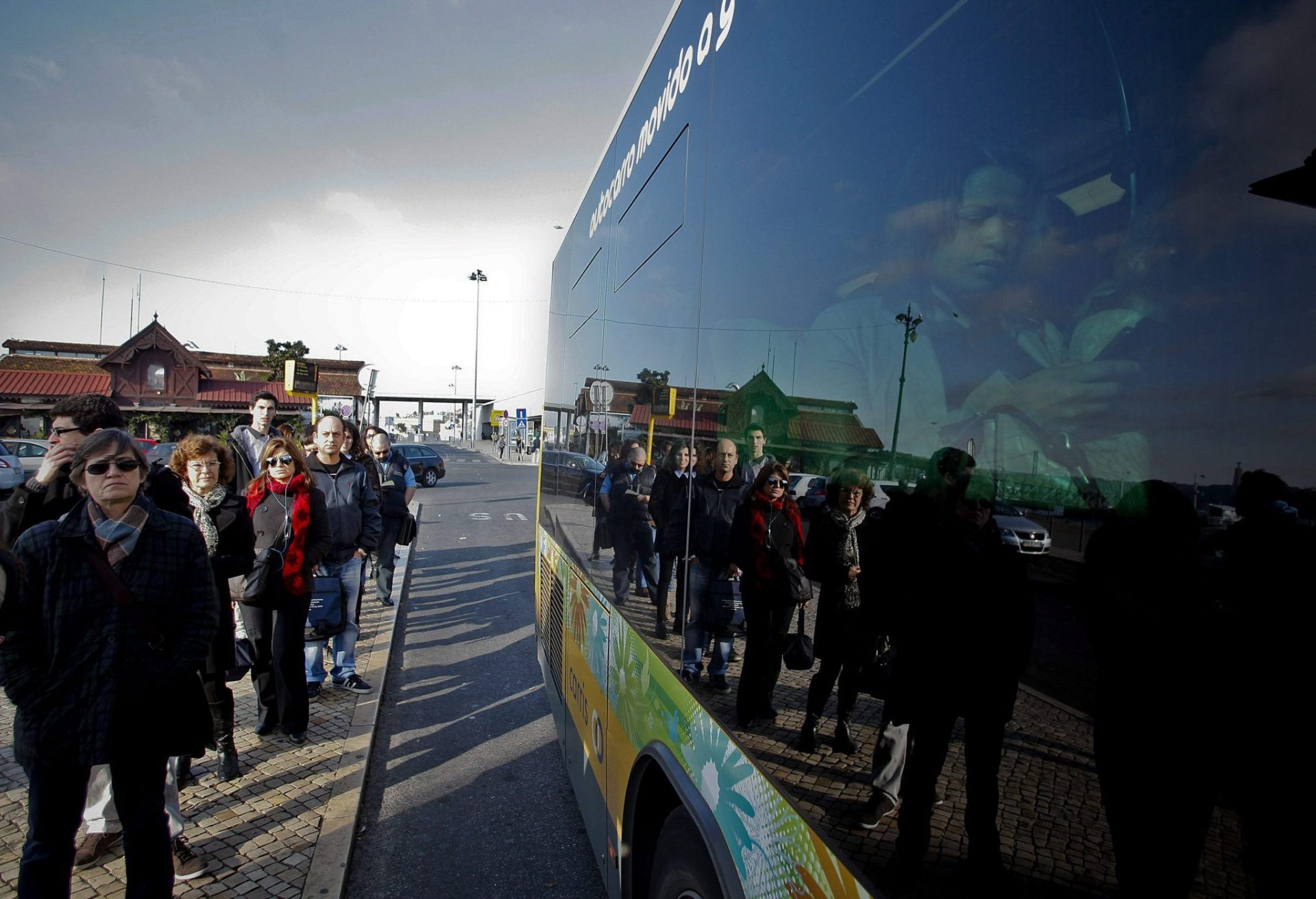 Portugal recibirá ayuda de la CE para comprar autobuses de bajas emisiones.