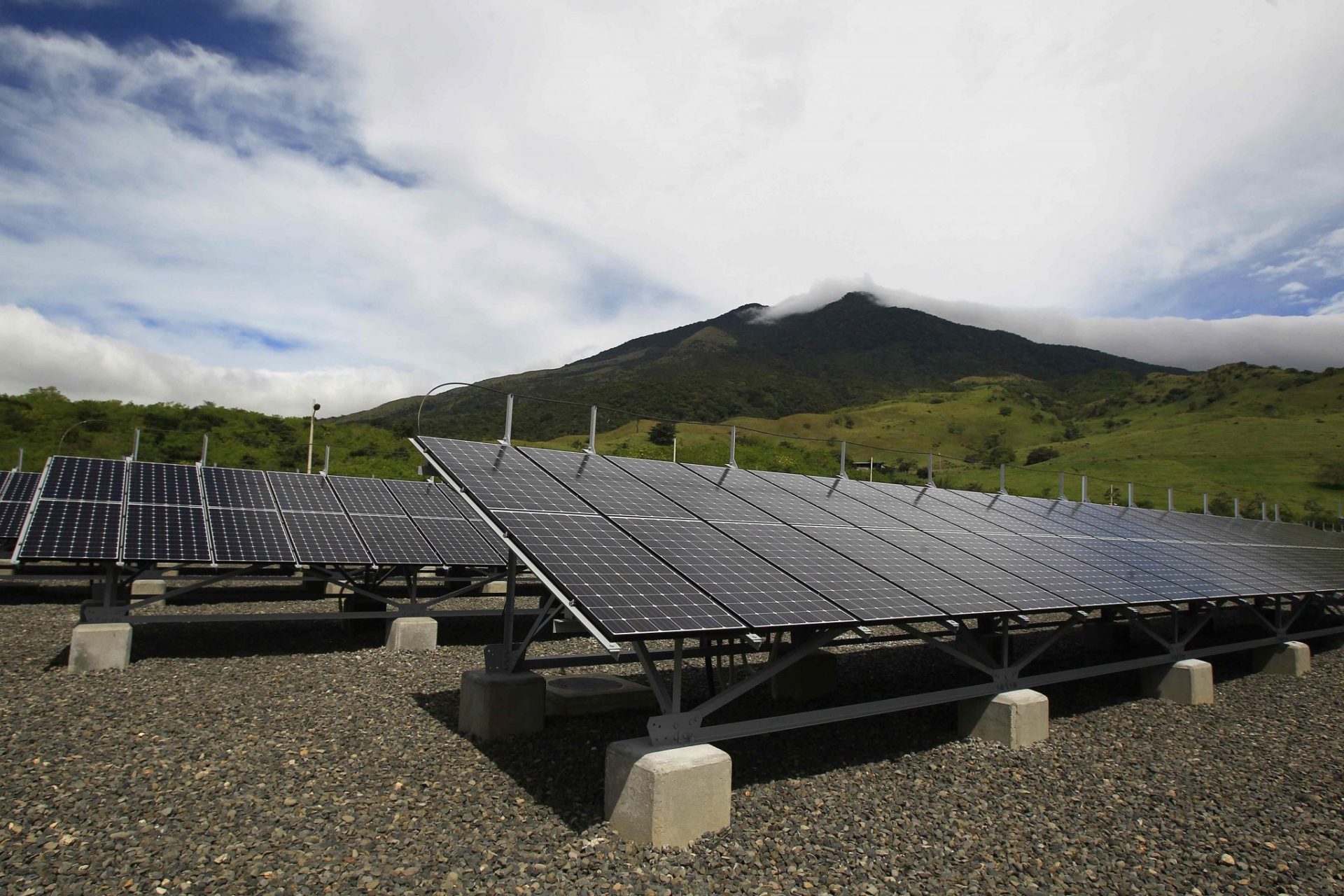 ENERGÍA SOLAR SE ABRE ESPACIO EN CENTROAMÉRICA CON GRAN PLANTA EN COSTA RICA
