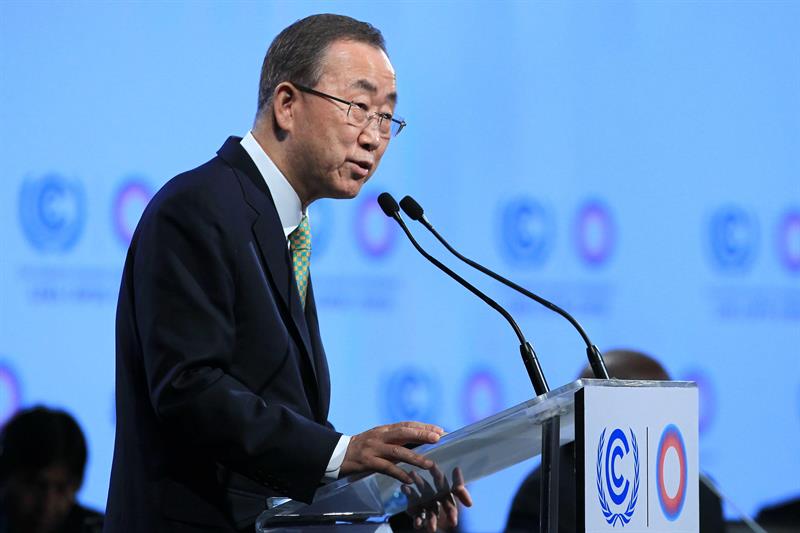 El secretario general de la ONU, Ban Ki-moon, inaugura la Cumbre sobre el Cambio Climático (COP20) hoy, martes 9 de diciembre de 2014, en Lima (Perú), en la que instó a los países a "escribir una nueva historia" que se traduzca en el proyecto de acuerdo que se terminará de definir en París el próximo año. EFE/Paolo Aguilar