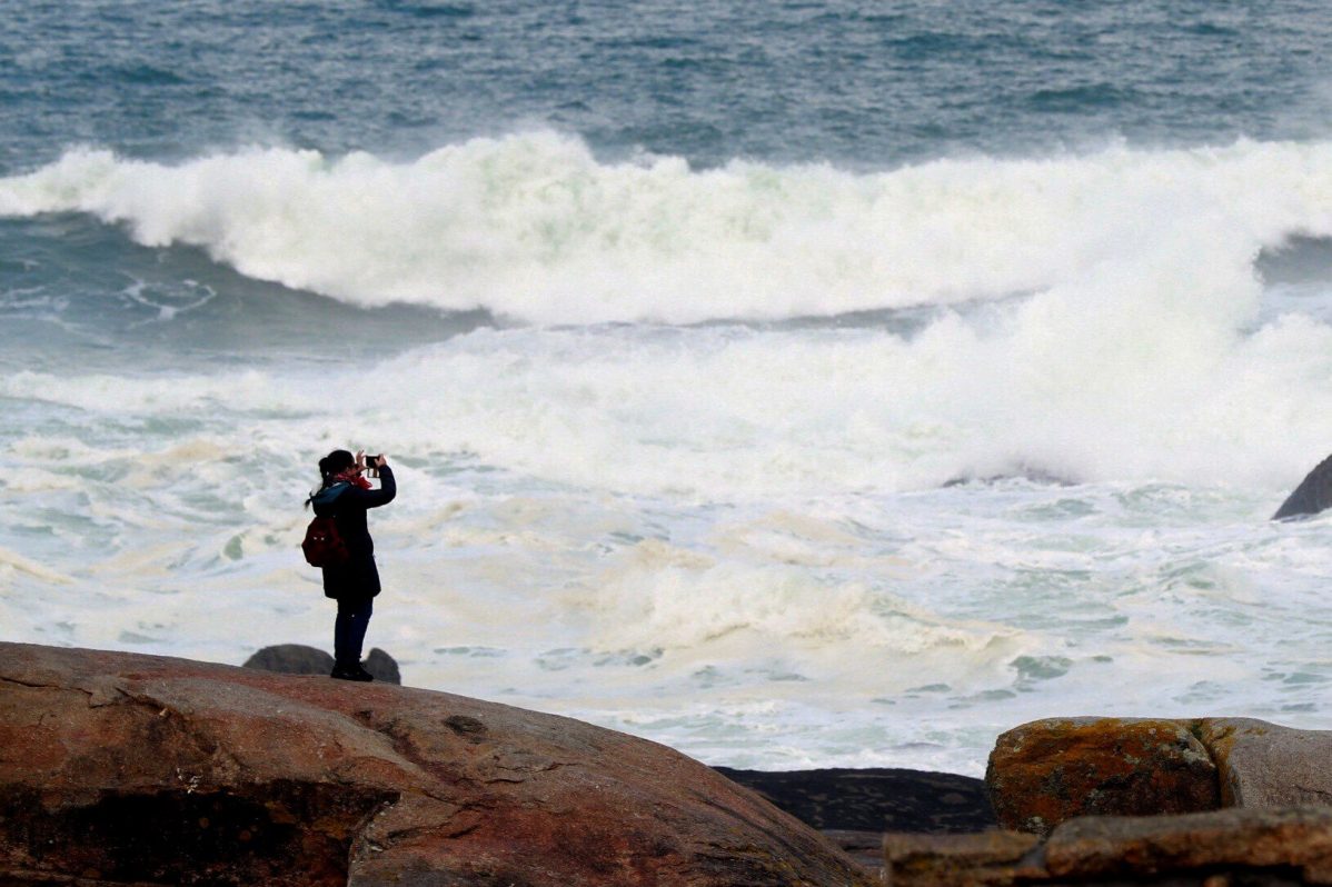 Viento y oleaje en Muxía (A Coruña). EFE/Óscar Corral