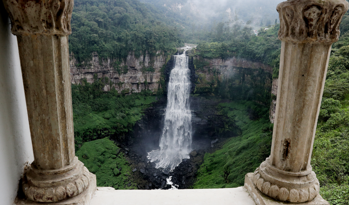 Fotografía de la cascada del Salto del Tequendama este jueves, 11 de enero de 2018, en el departamento de Cundinamarca (Colombia).