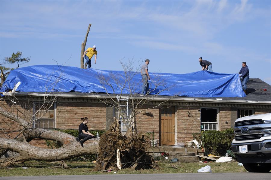 tennessee donald trump tornados