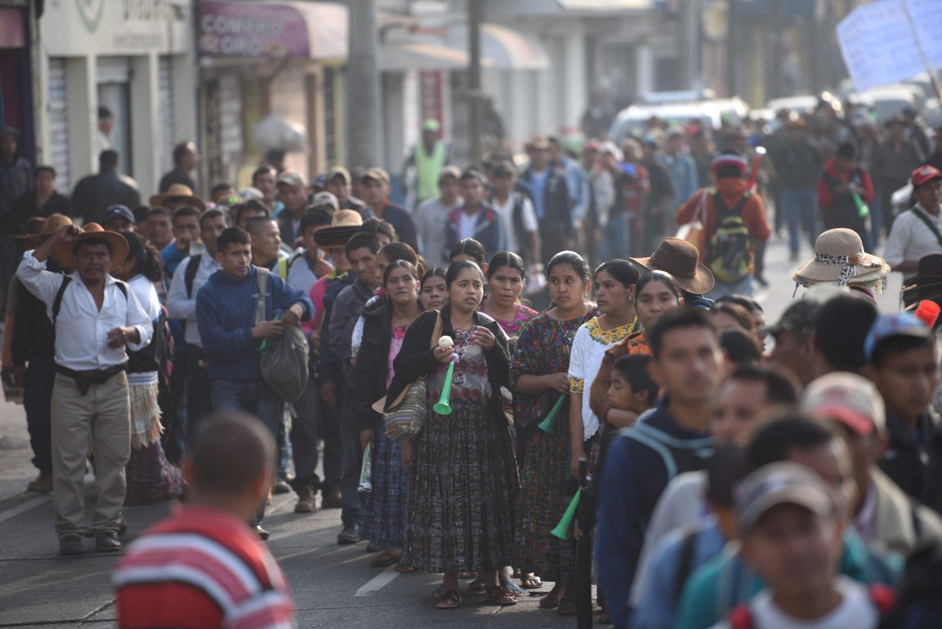 2 PROTESTAN EN GUATEMALA CONTRA HIDROELÉCTRICAS QUE CONSTRUYE FLORENTINO PÉREZ