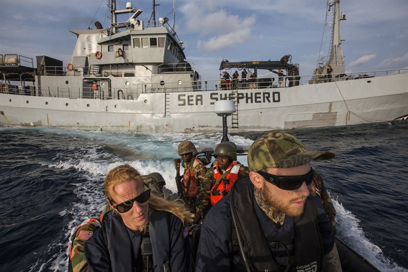 170204-KA-LiberiaCoastGuardTraining-004-GL6A1706: Sea Shepherd patrullando junto a la Guardia Costera de Liberia. Foto Sea Shepherd Global/Karine Aigner
