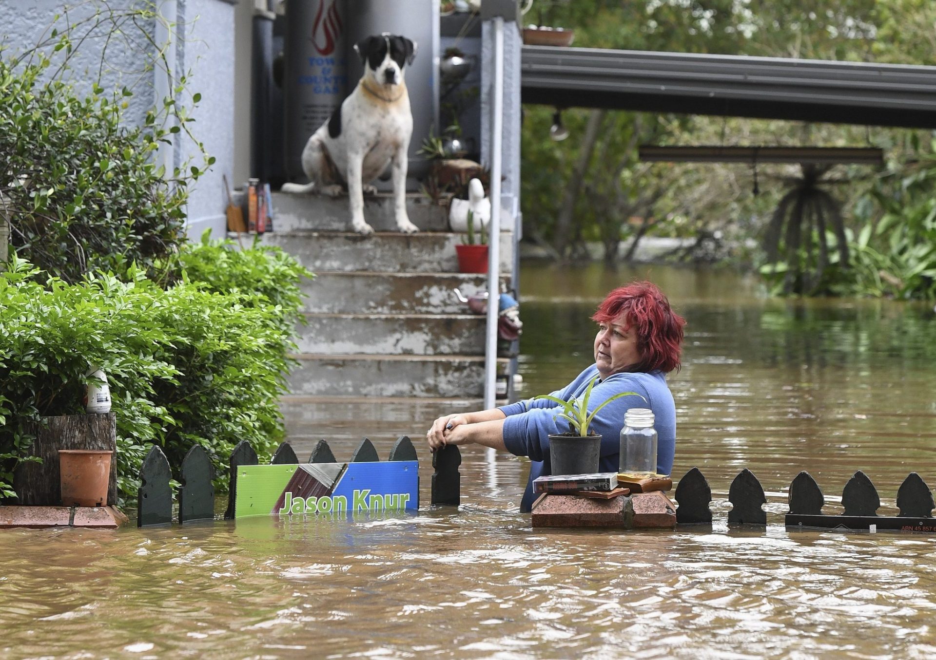 Inundaciones tras el ciclón Debbie complican tareas de rescate en Australia.