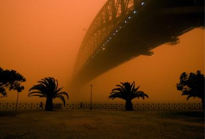 una tormenta de polvo en Sidney (Australia), un fenómeno causado por la sequía de la tierra