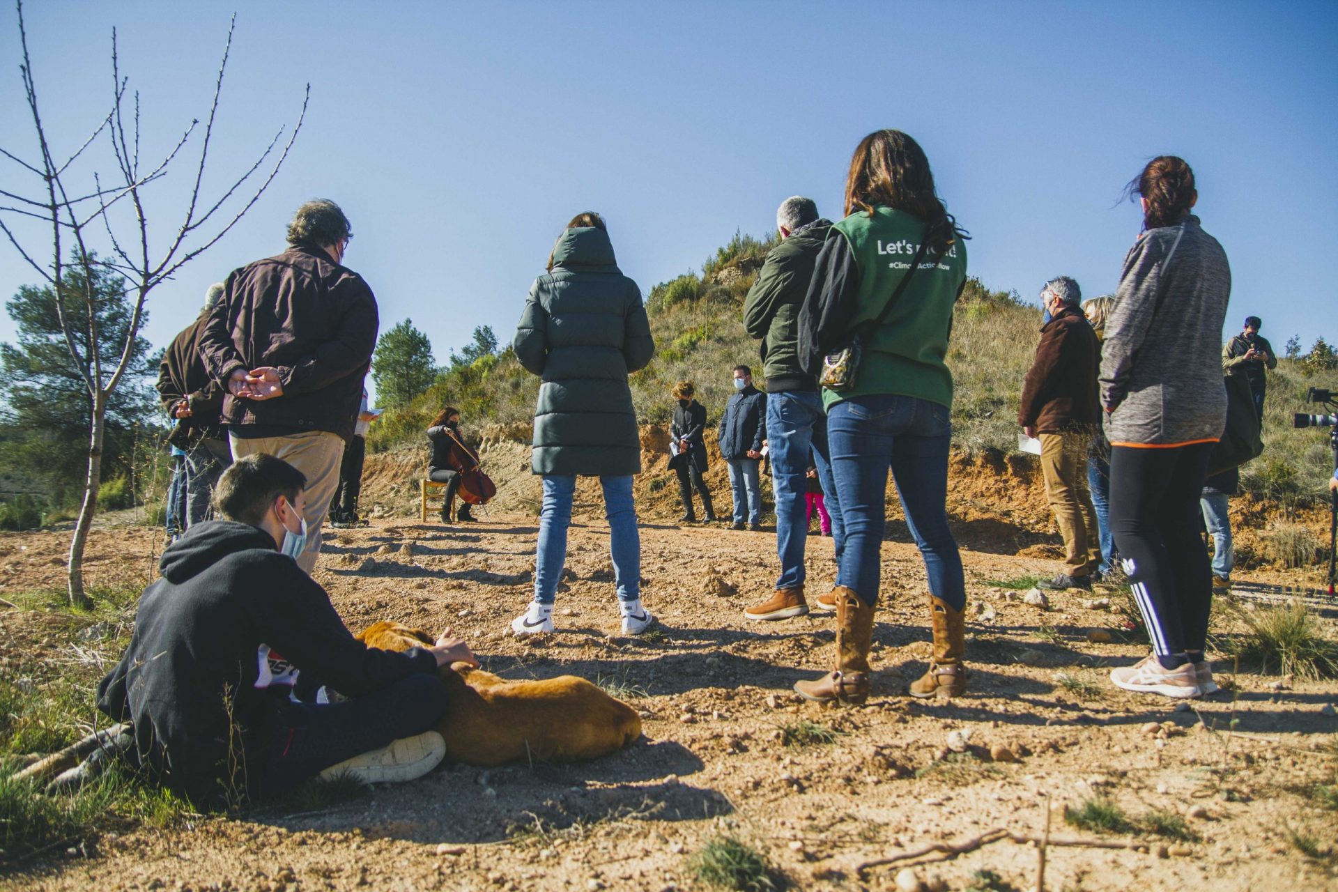 Life Terra colabora con DKV en la plantación de un bosque memorial para honrar a sus clientes fallecidos por COVID en 2020