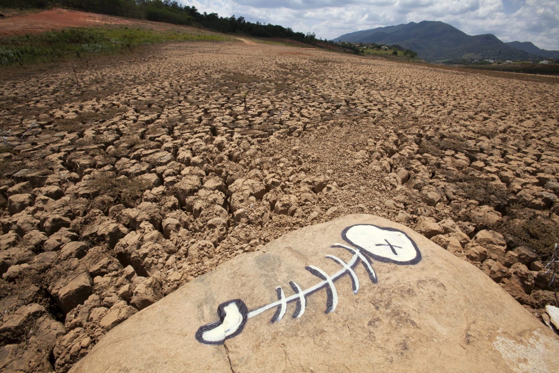 Efectos de la sequía en la represa Jaguari que forma parte del sistema de abstecimiento de agua Sao Paulo (Brasil).