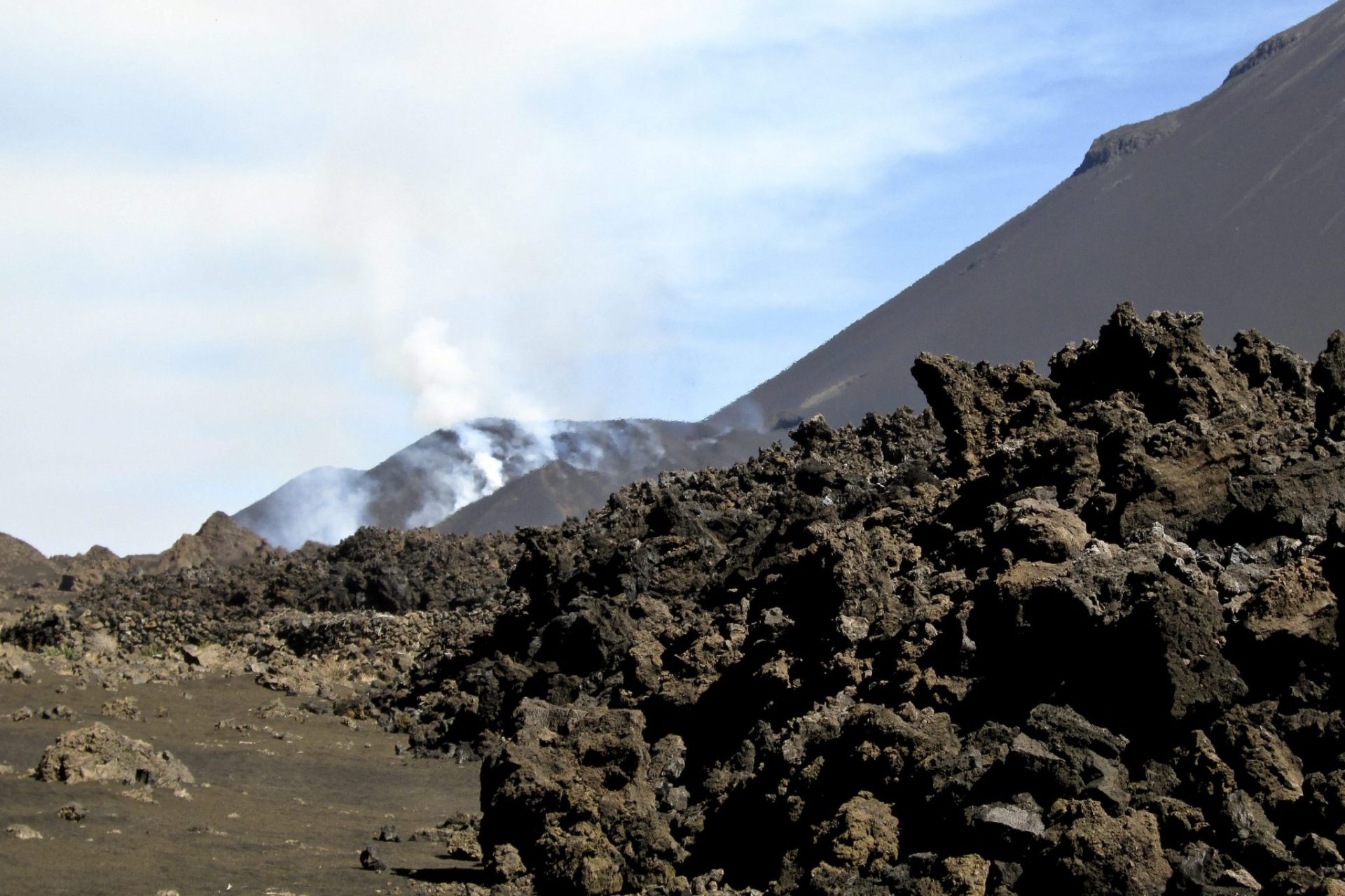 erupción del volcán Fogo en Cabo Verde.