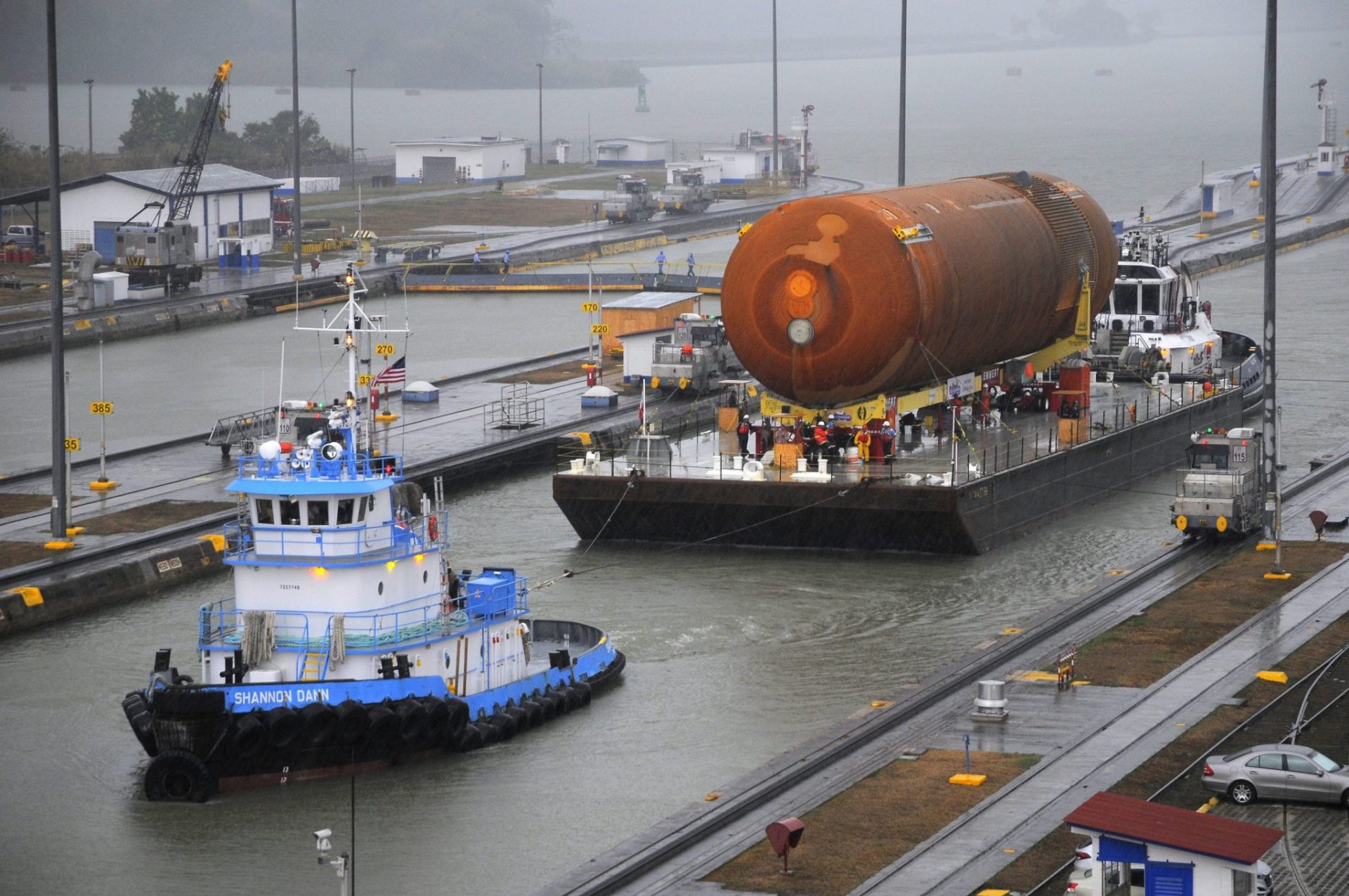 La sequía obliga al Canal de Panamá a restringir el calado de los buques.