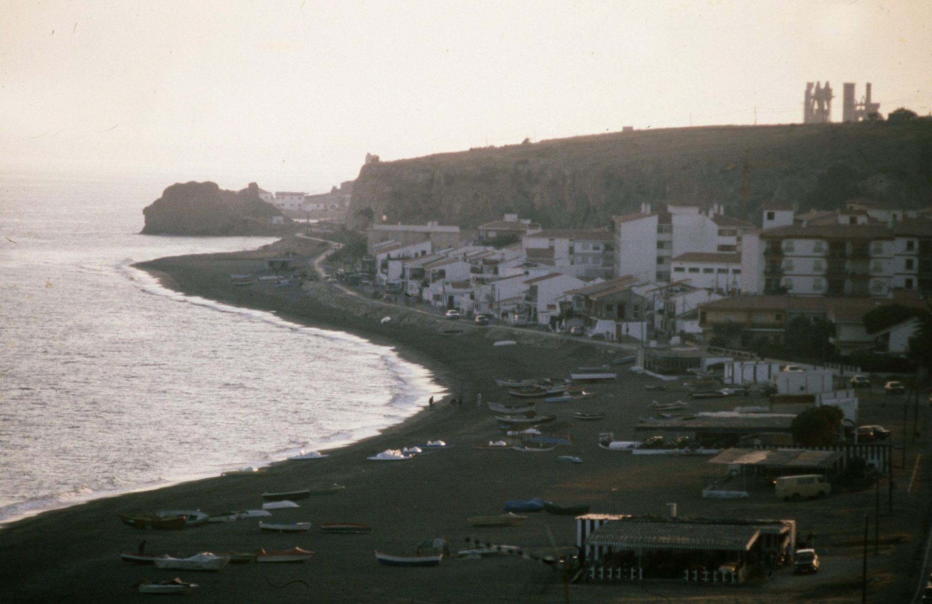 Atardecer sobre Carboneras (Almería) en una foto de archivo