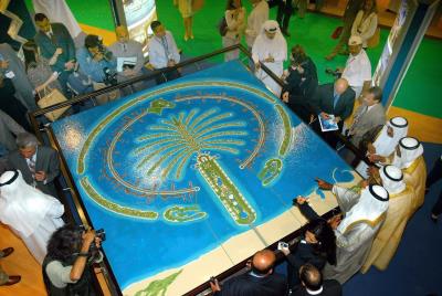 Presentación en 2003 del proyecto Palm Island, construida ya en Dubai.
