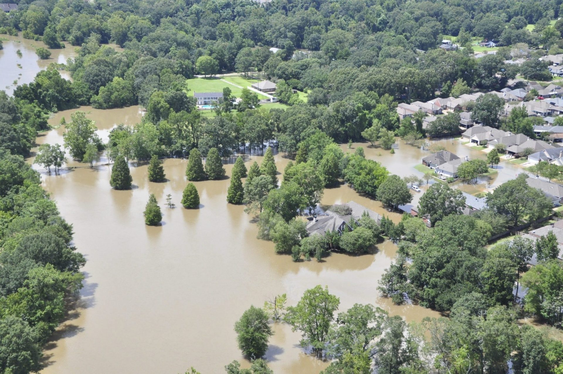 Inundación historica en Baton Rouge, Luisiana, este domingo.