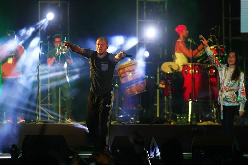 La banda Calle 13 en un concierto ofrecido en Lago Agrio, en la provincia de Sucumbios (Ecuador)