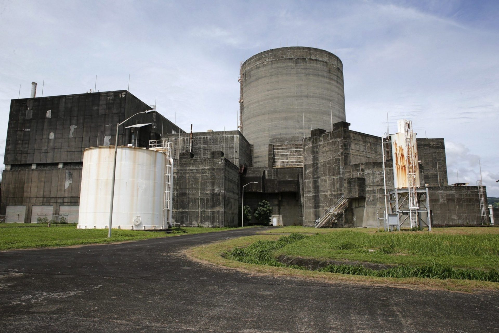 Central nuclear de Bataan, 30 años en el olvido.