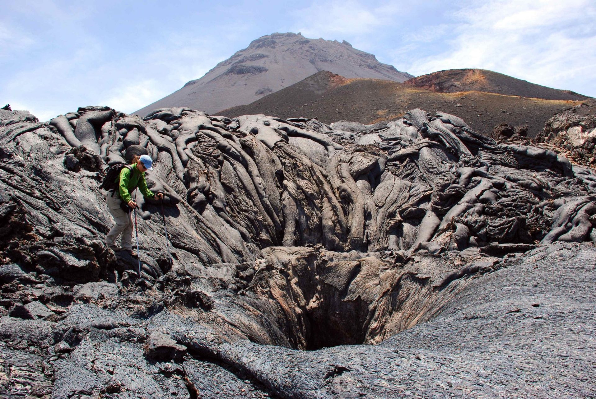 Fogo (Cabo Verde).- Coladas de lava en el ascenso al volcán de Fogo (Cabo Verde). EFE/Diego Casas