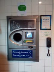 SDDR en un mjercado de Suecia. Foto Larena para @deunvistazo. Tomada con Elephone