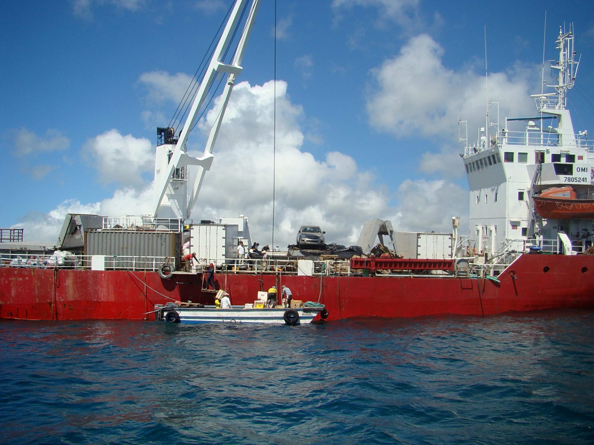 El buque Galapaface I que encalló en mayo pasado en Puerto Baquerizo Moreno, en la isla San Cristóbal, en Galápagos (Ecuador).