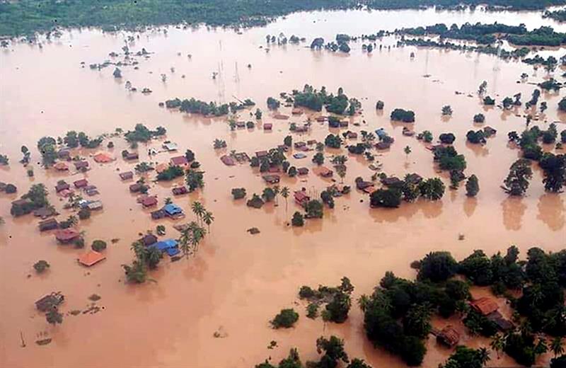 Vista aérea que muestra casas sumergidas por la inundación EFE/ ABC LAOS NOTICIAS