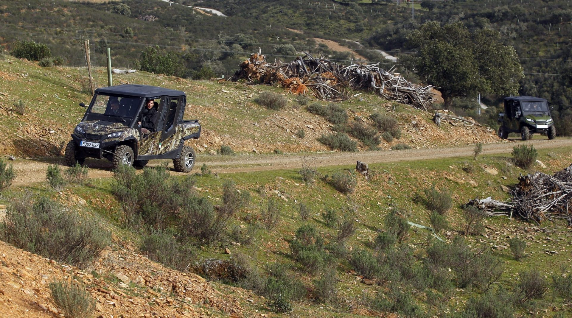 El Gobierno de Extremadura ha puesto en marcha un proyecto piloto para explotar con vehículos 4x4 eléctricos algunas rutas del Parque Nacional de Monfragüe, con el fin de facilitar la accesibilidad a algunos lugares de una forma sostenible. Foto: JJ Guillén (EFE)
