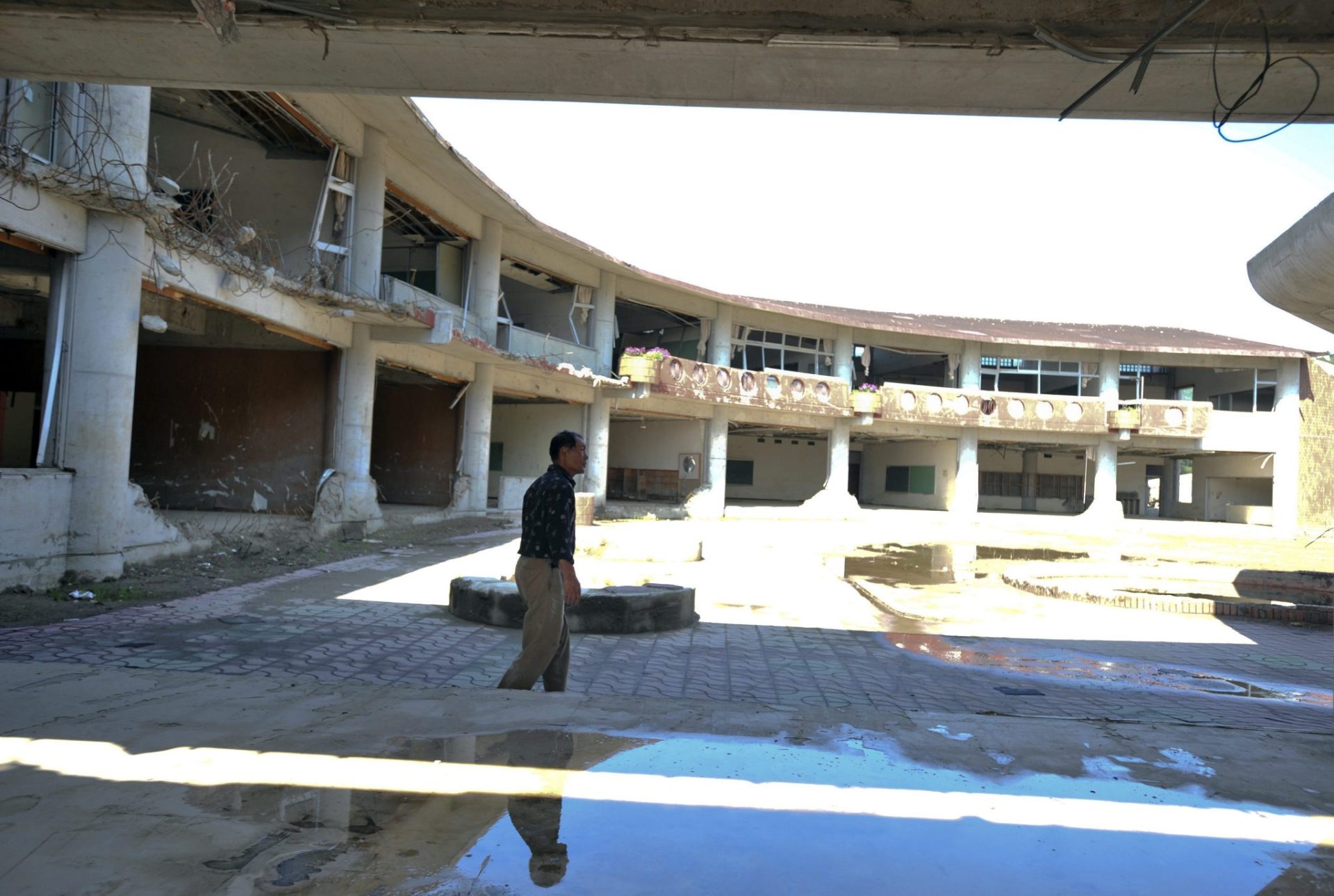 Colegio devastado por el terremoto y el tsunami de 2011 en IShinomaki.