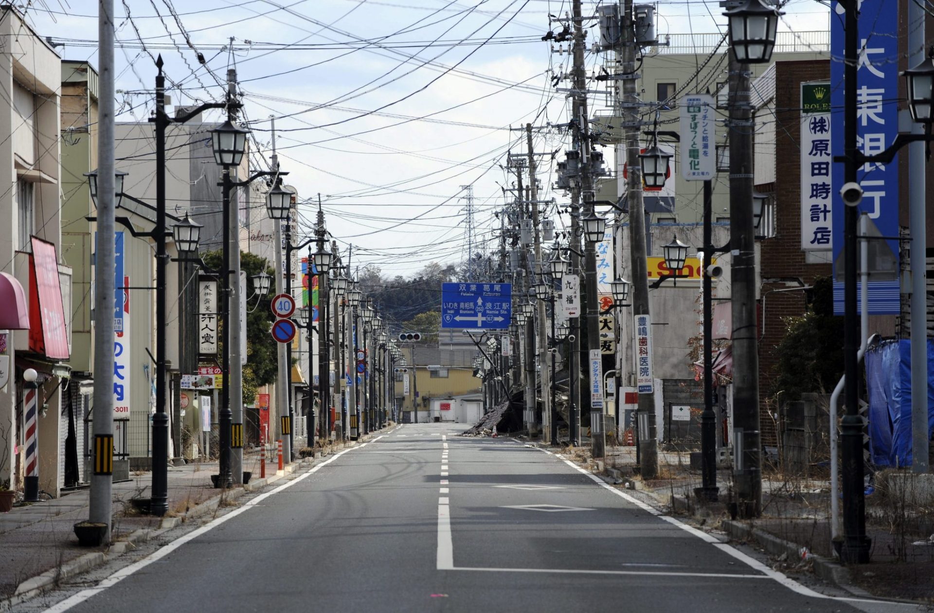 Calles de Namie, dos años después del accidente de Fukushima.