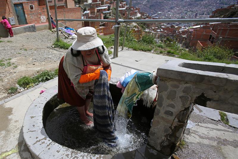 Una lavandera de Cotahuma, en La Paz (Bolivia)