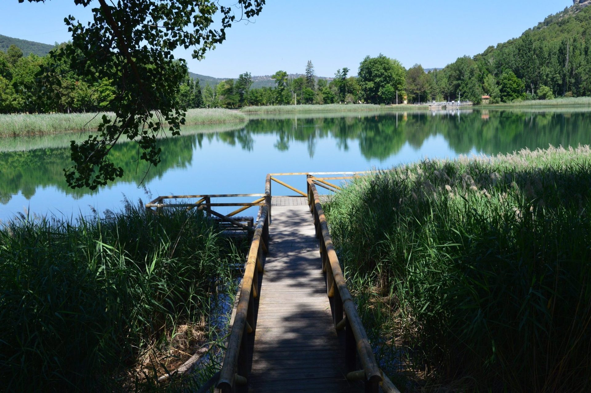 La laguna de Uña (Cuenca). EFE/Cristina Yuste