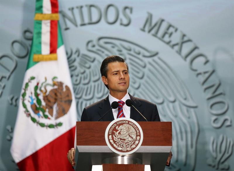 El presidente de México, Enrique Peña Nieto en la inauguración de la planta de tratamiento de aguas residuales "Agua Prieta", en Zapopan (Jalisco). 