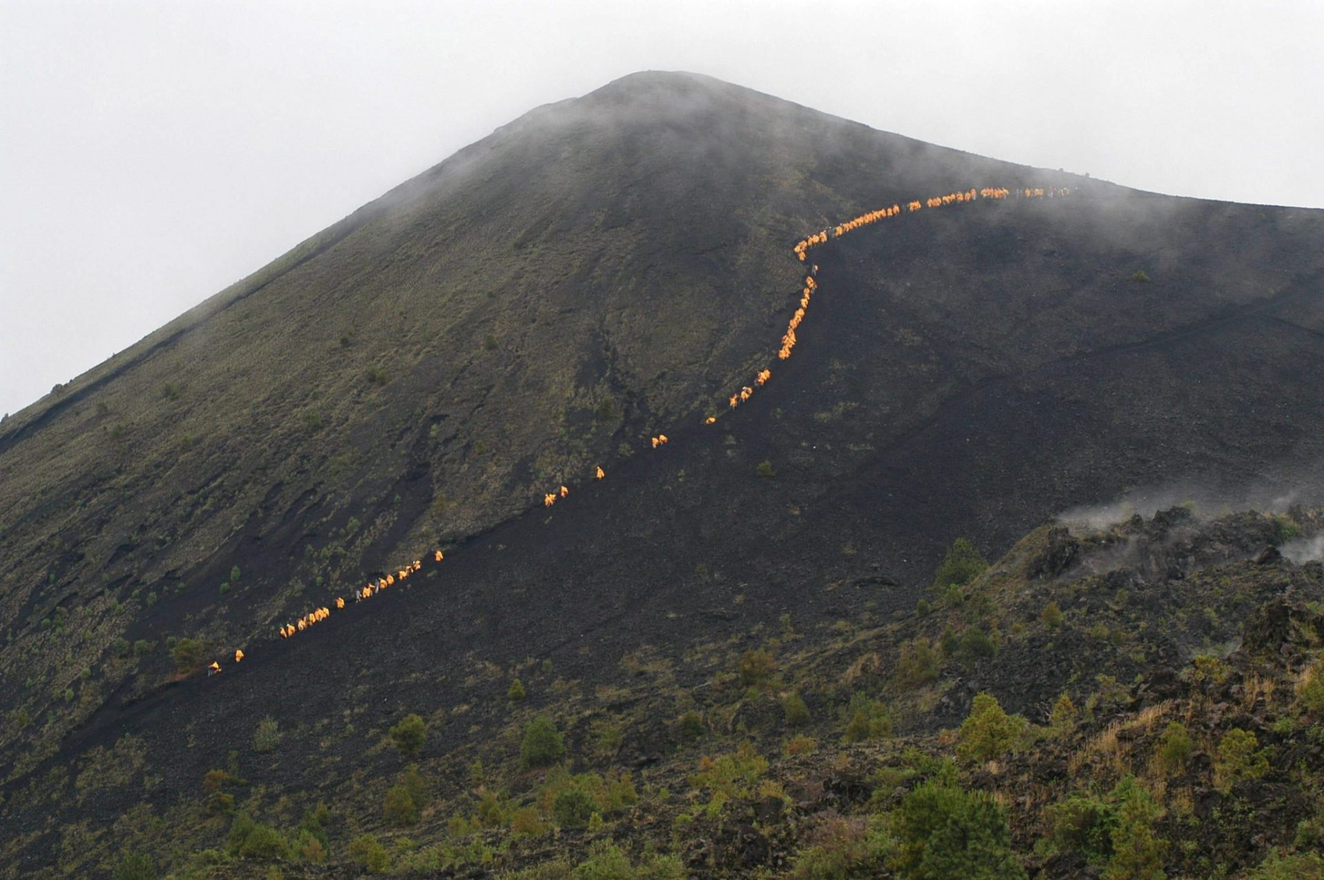 México estudia sus 3.000 volcanes que tuvieron una sola erupción.