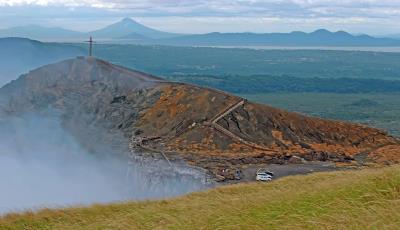 Fotografía de archivo del volcán Masaya en Nicaragua. EFE/Mario López.