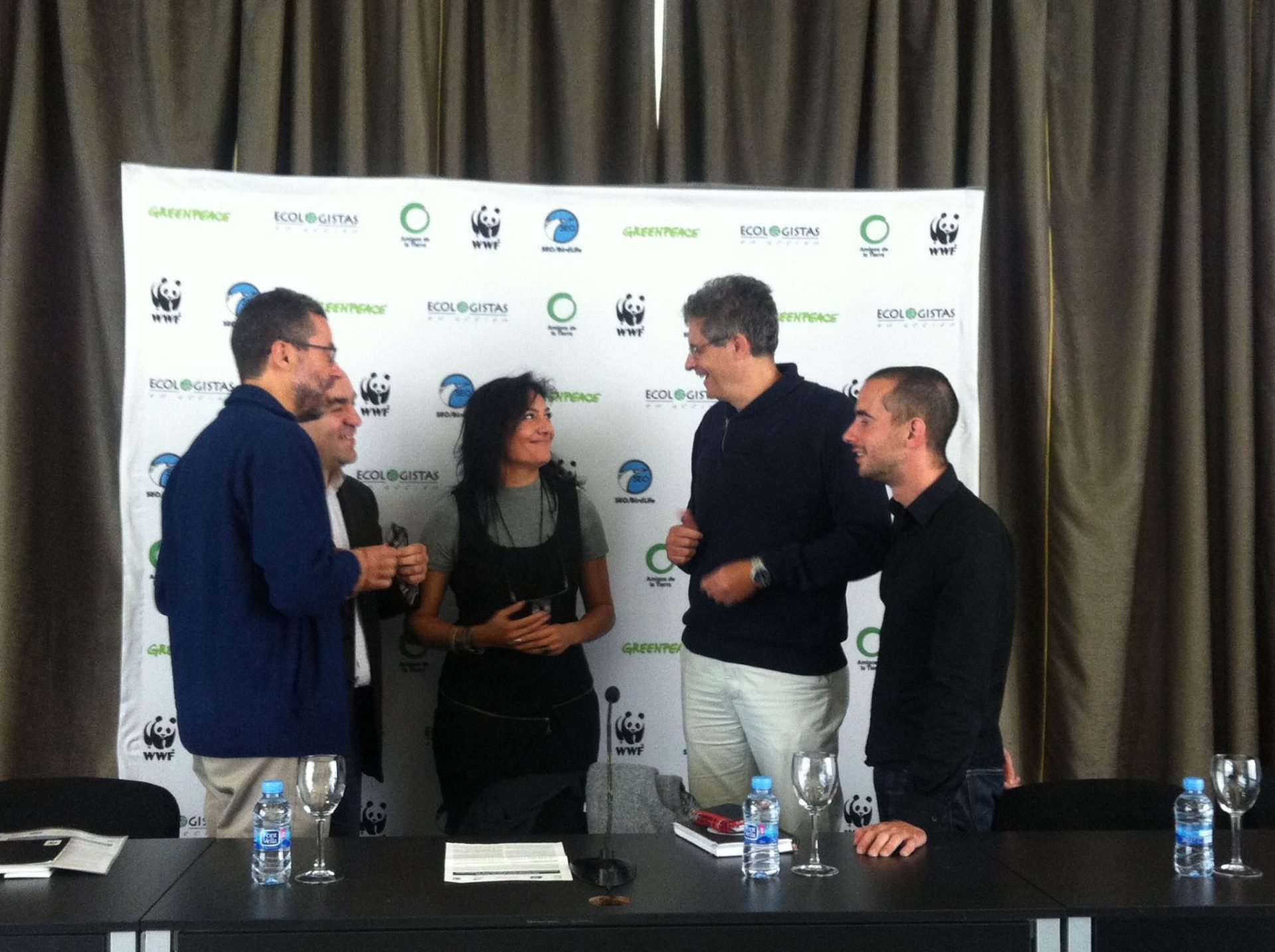 Representantes de las ONG ambientales. EFE/MarMorales