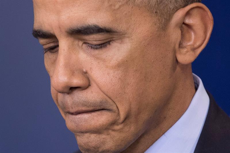 Ha recurrido a una ley de 1953 que otorga autoridad al presidente para bloquear de forma indefinida perforaciones petroleras y gasísticas en algunas aguas controladas por el Gobierno federal estadounidense.