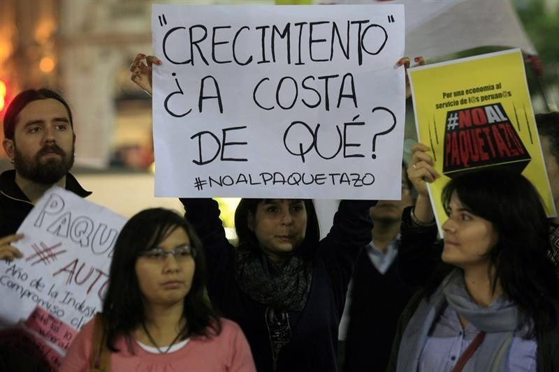 Protesta en Perú contra la reforma que consideran un retroceso en materia ambiental.