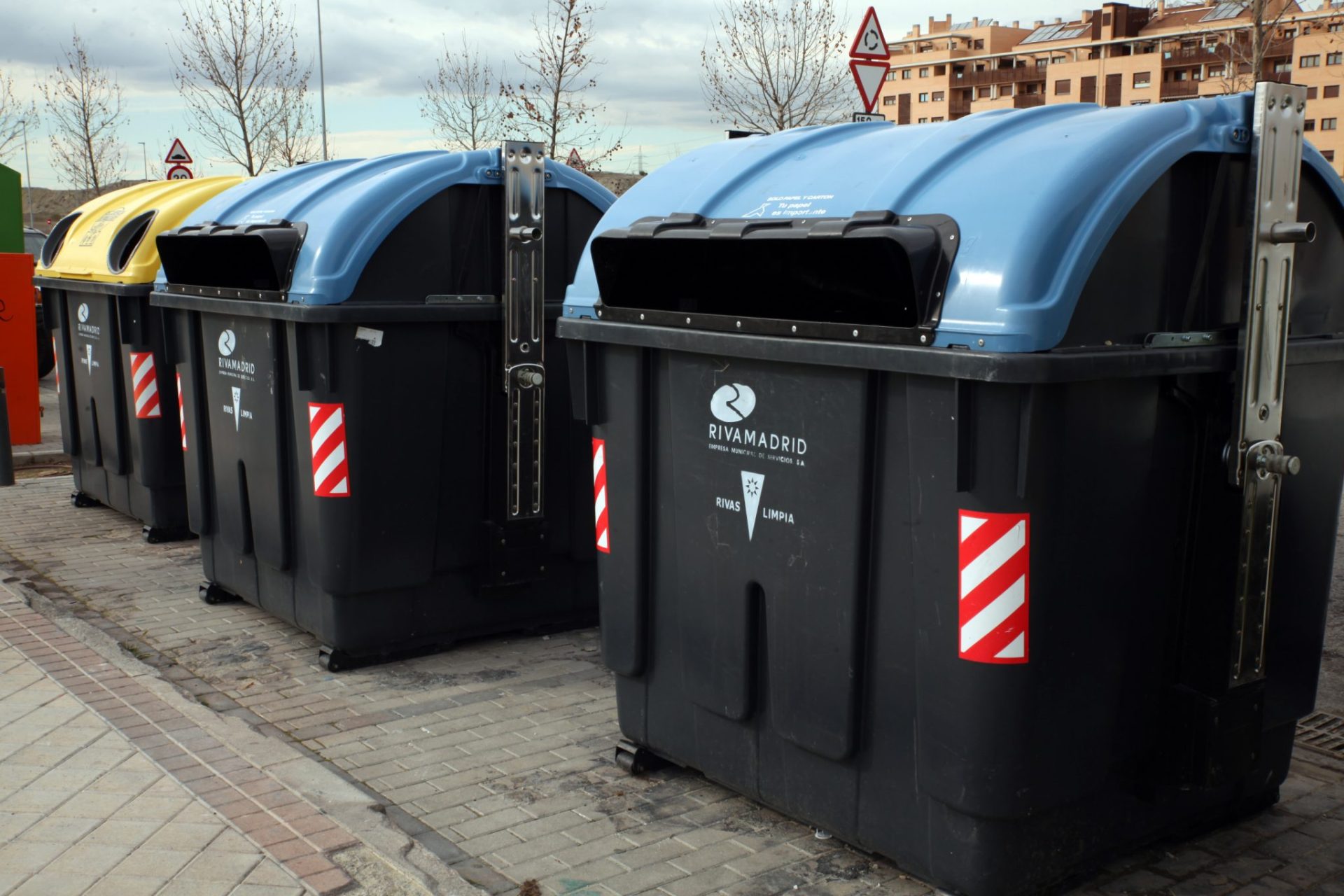 Contenedores de reciclaje de papel. Imagen: Aspapel