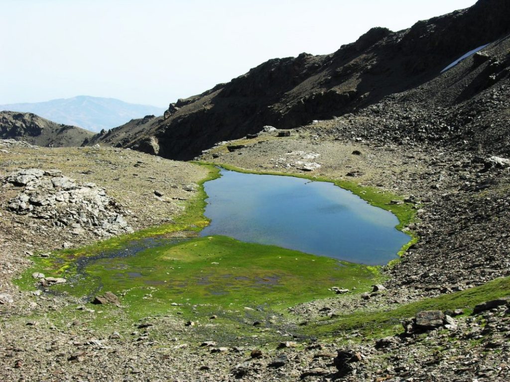 El cambio climático y el polvo del Sáhara afecta las lagunas de Sierra Nevada (Granada).