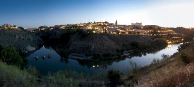 TOLEDO.- Vista del río Tajo al atardecer con Toledo al fondo. EFE/Ismael Herrero