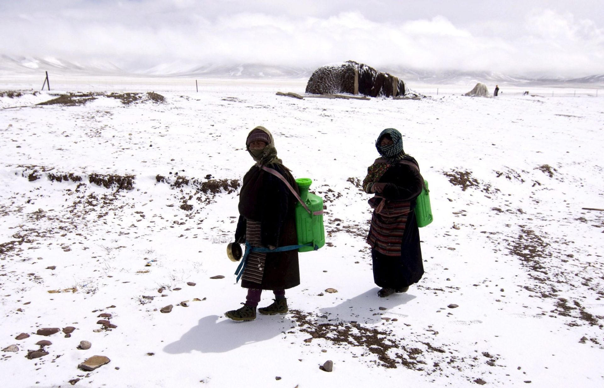 El calentamiento hace peligrar el hielo del Tíbet.