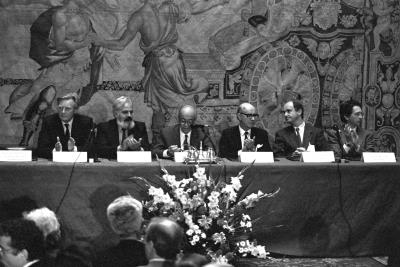 Reunión de Tratado Antártico en El Escorial (Madrid) en octubre de 1991.