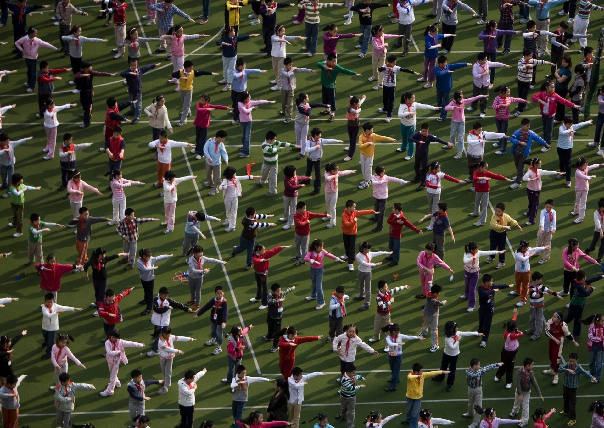China niega que haya contaminación en un el instituto en el que han enfermado 500 niños.