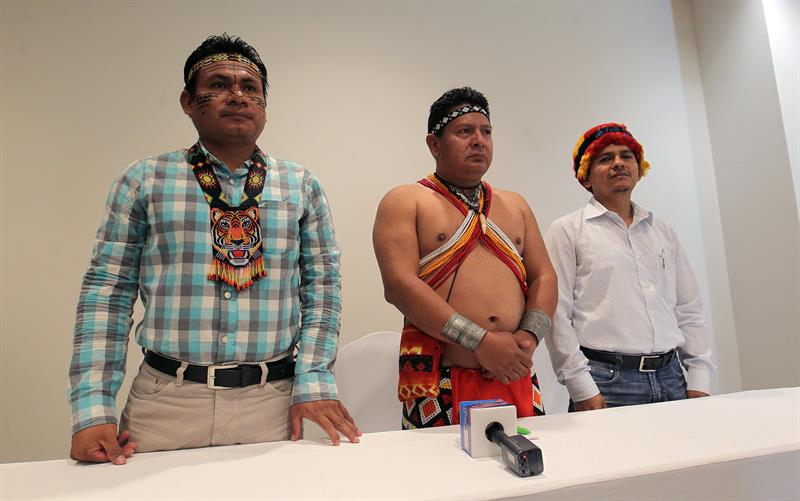 Algunos de los líderes indígenas en una rueda de prensa en el marco de la COP13.