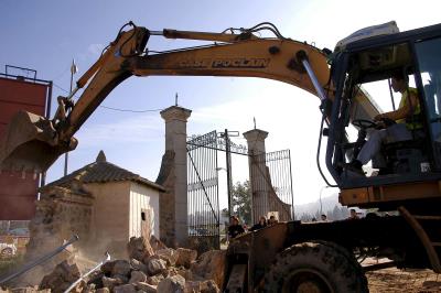  busca potenciar la valorización de los residuos como fuente de materia prima secundaria, fomentar la investigación en la gestión de residuos y concienciar a la ciudadanía en esos objetivos. 