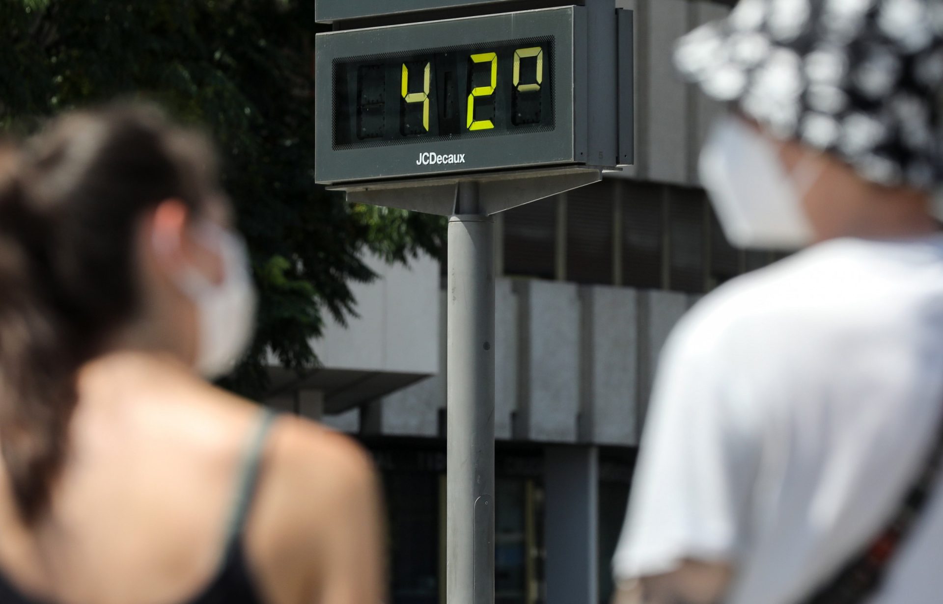 calor termómetro 42 grados