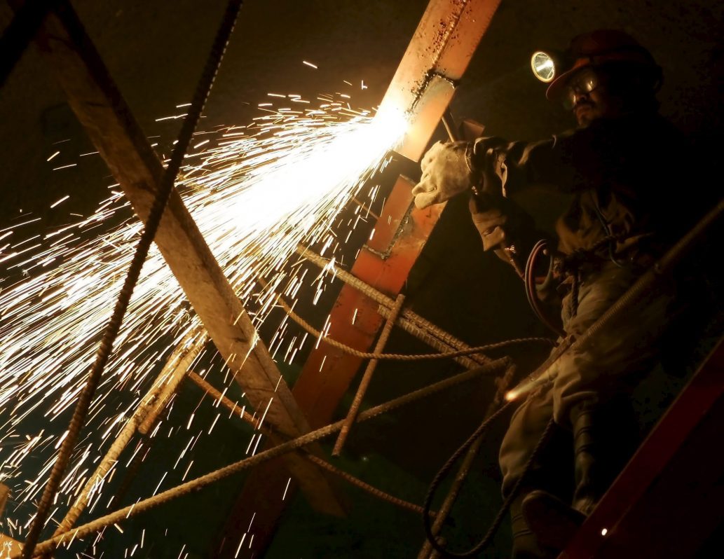 Empresarios y Gobierno en guerra por el cierre de minas en Filipinas.