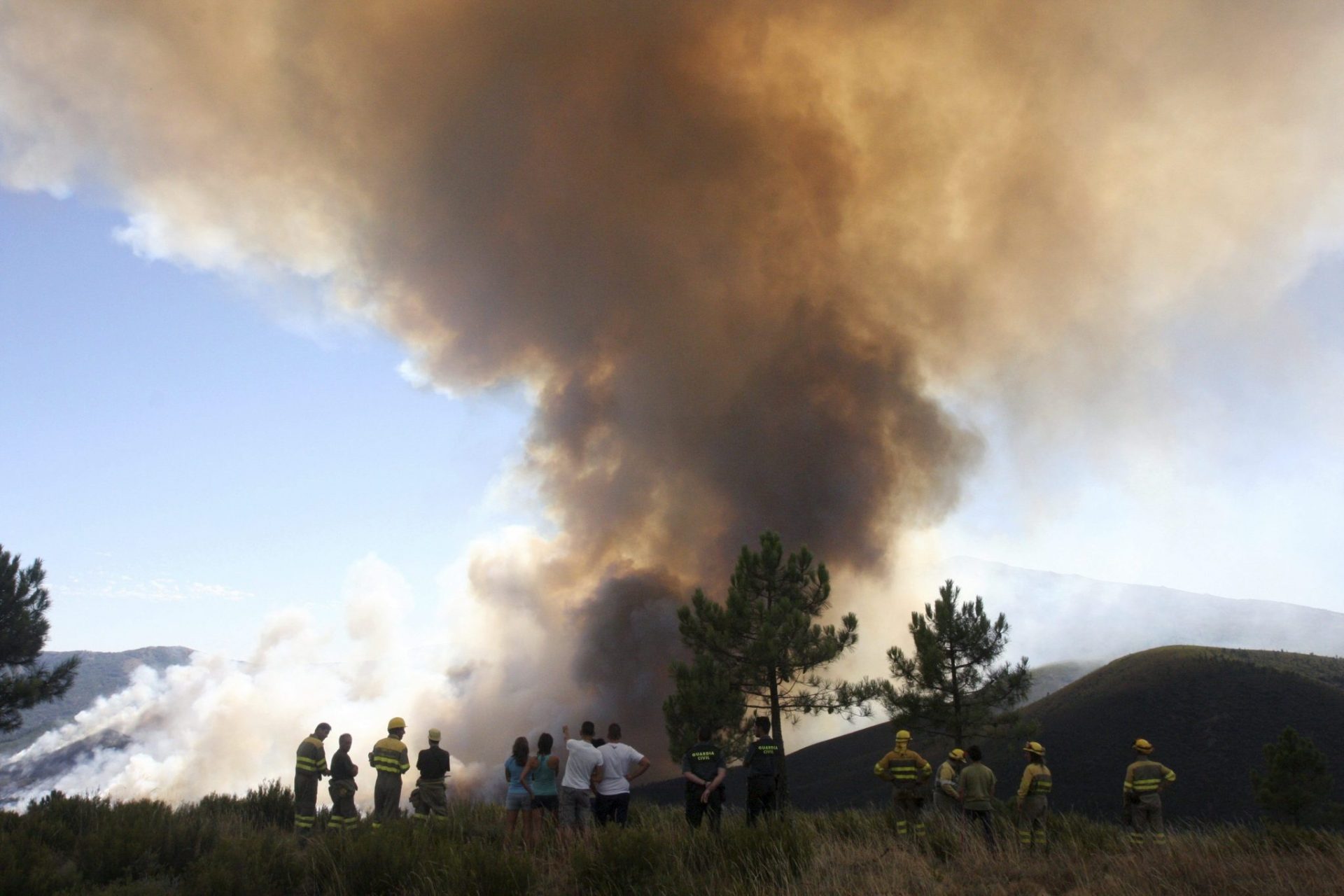 Incendio forestal declarado este jueves en Acebo (Cáceres) .