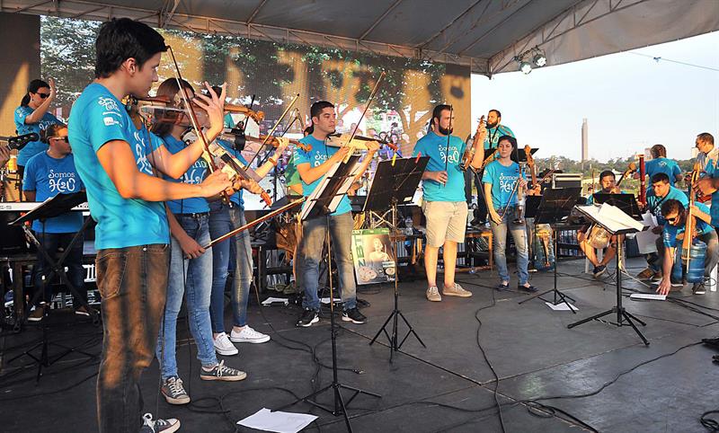 El concierto del Día del Agua se tuvo que retrasar en Asunción hasta este domingo, por fuertes lluvias. 