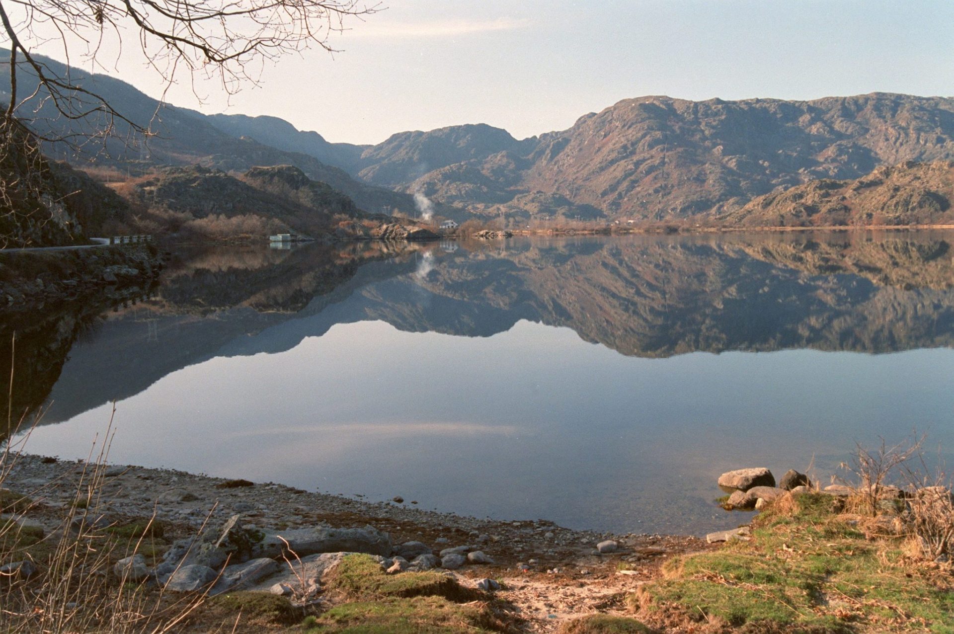 Lago de Sanabria, de origen glaciar, en Zamora